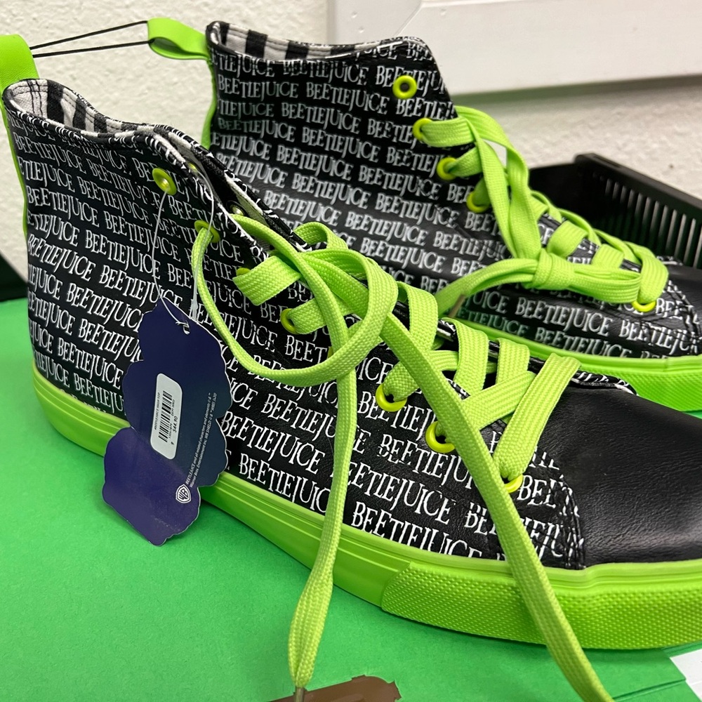 Beetlejuice hi tops. Men’s size 9 brand new